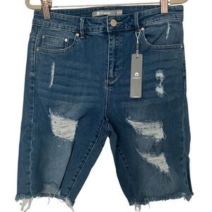 Tractr Women’s High Rise 9” Distressed Mom Jean Shorts Indigo NWT size 8